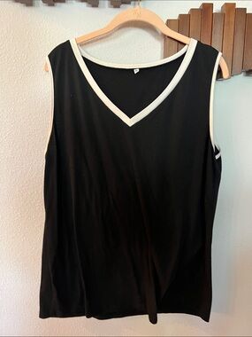 Source Unknown Black V-Neck Tank with White Contrast Trim